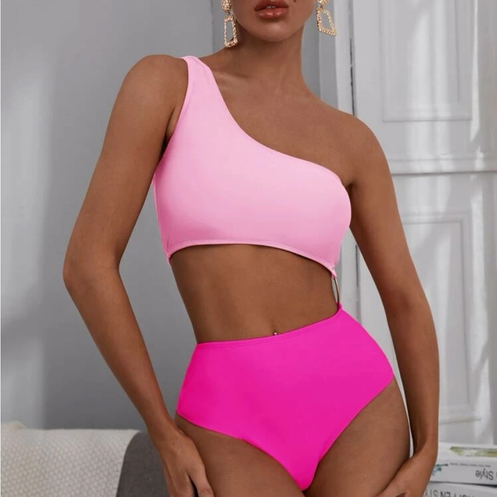 two toned ring linked one pierce swimsuit